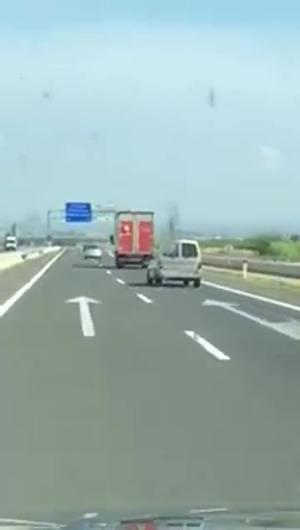 identifiquem-i-denunciem-penalment-el-conductor-que-circulava-temerriament-per-laa-22-i-la-n-240-entre-alpicat-i-lleida-tamb-li-hem-immobilitzat-el