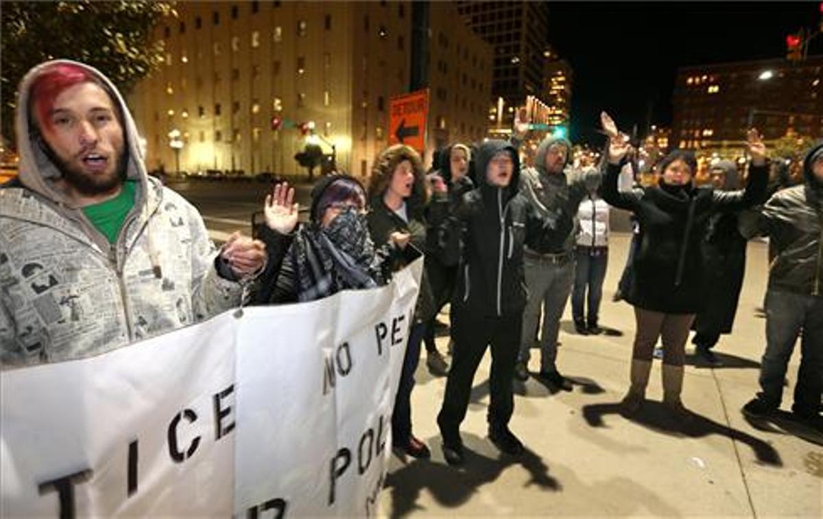 Els disturbis a Ferguson s’han estès per 15 ciutats més dels Estats Units.