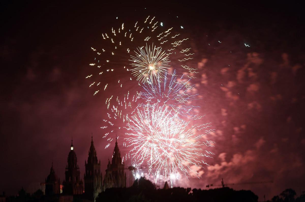 Nueva firma, misma magia: los fuegos cumplen con el Apóstol Santiago