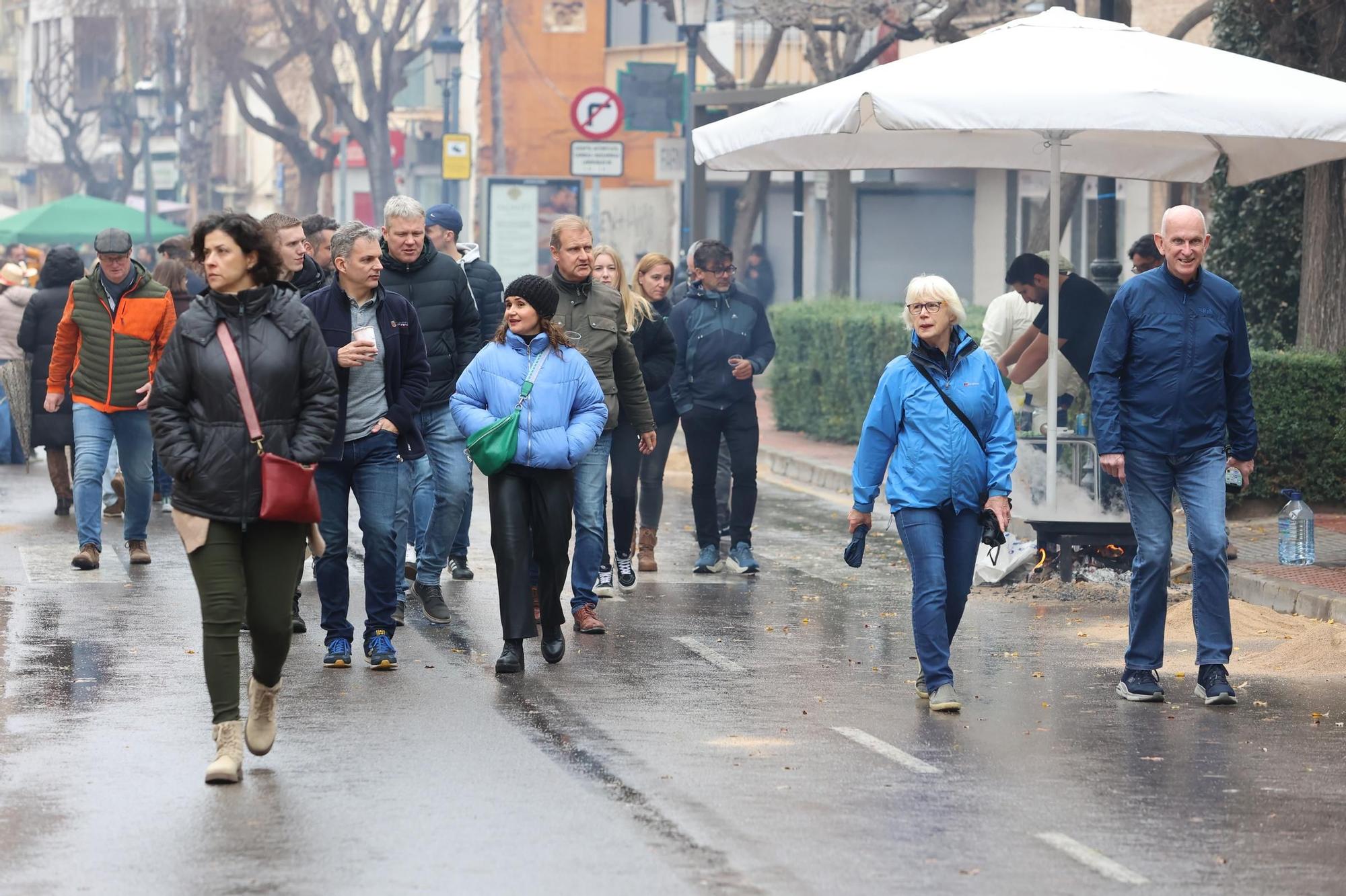 Lluvia en las paellas de Benicàssim