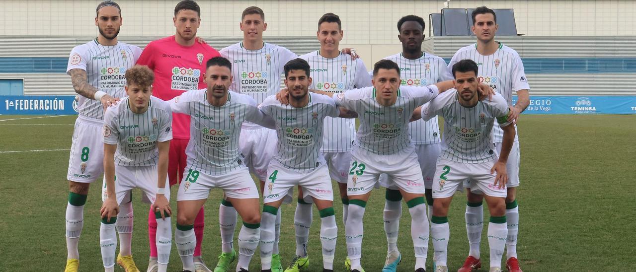 Equipo titular del Córdoba CF que saltó este domingo al Fernando Torres para enfrentarse al Fuenlabrada.