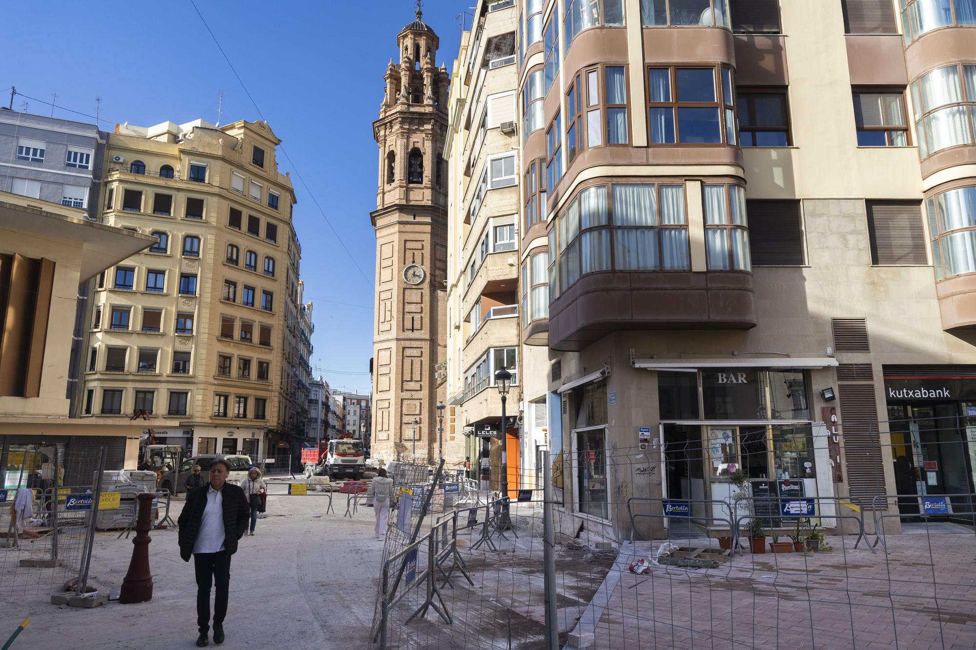Obras de peatonalizacion junto a la Iglesia de San Valero en Russafa