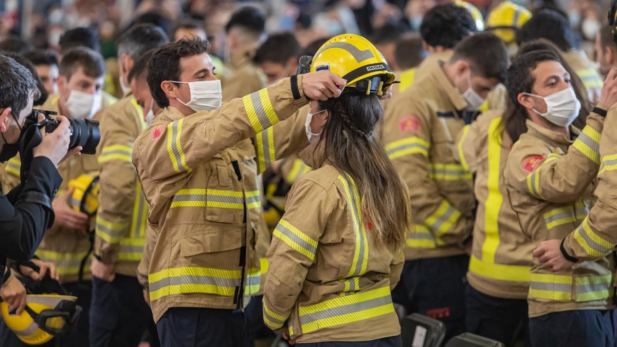 Interior ha hecho una campaña para promover la incorporación de mujeres al Cos de Bombers