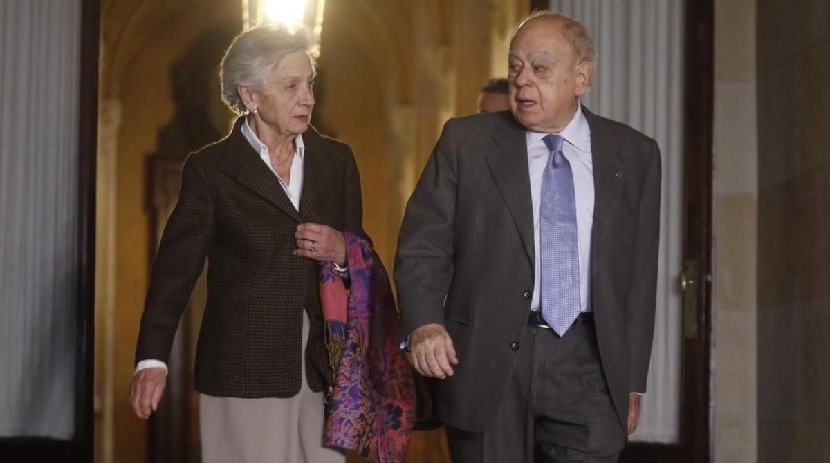 Marta Ferrusola junto a su esposo, Jordi Pujol.