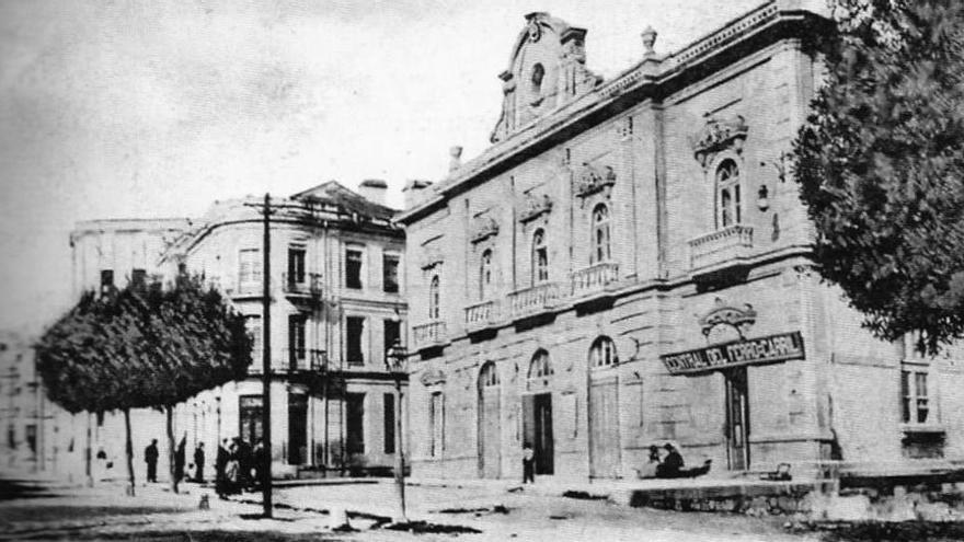 El teatro Rosalía de Castro en los albores de 1900 (ardió en 1910)