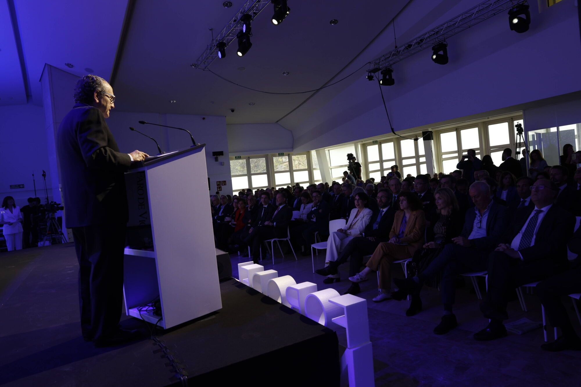 El presidente de Prensa Ibérica, Javier Moll, durante su intervención en el Foro del Noroeste. 