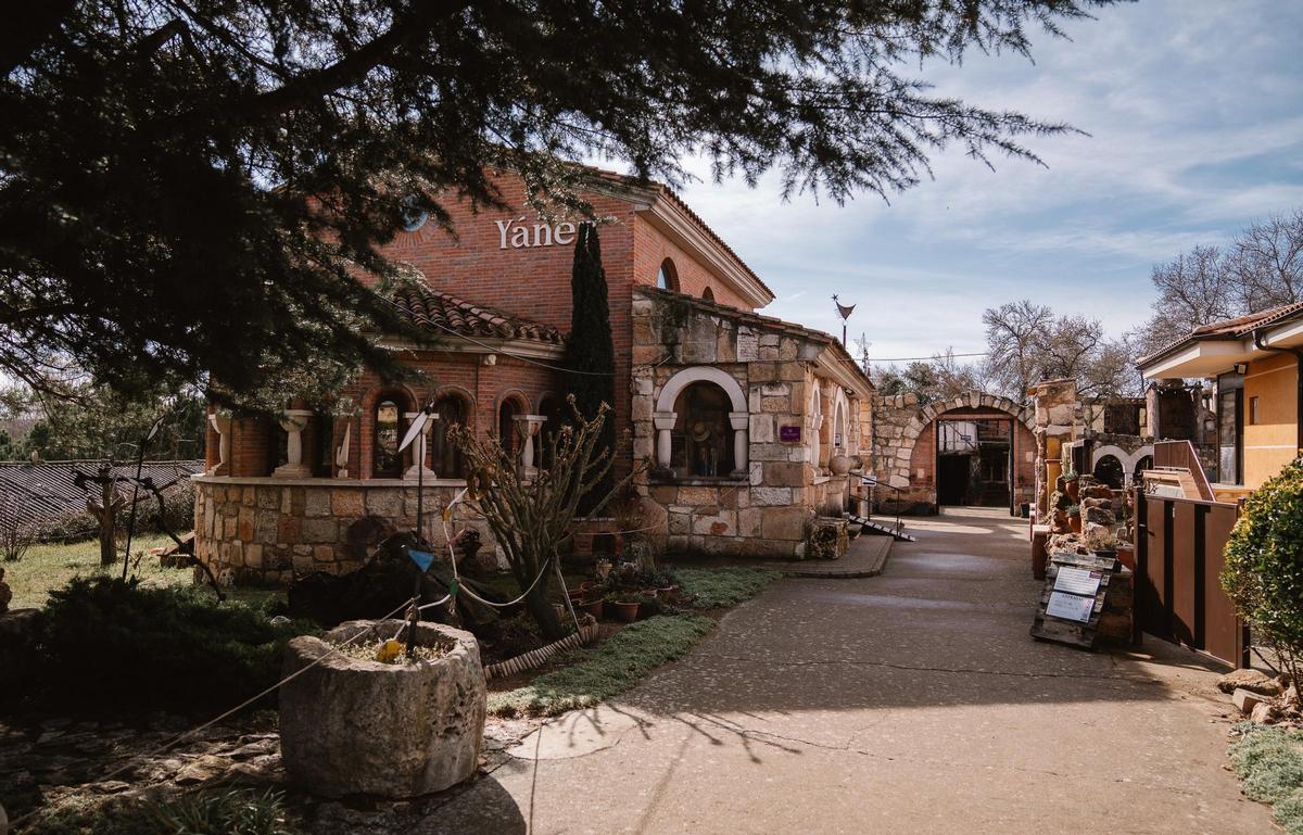 El pueblo que construyó un hombre solo
