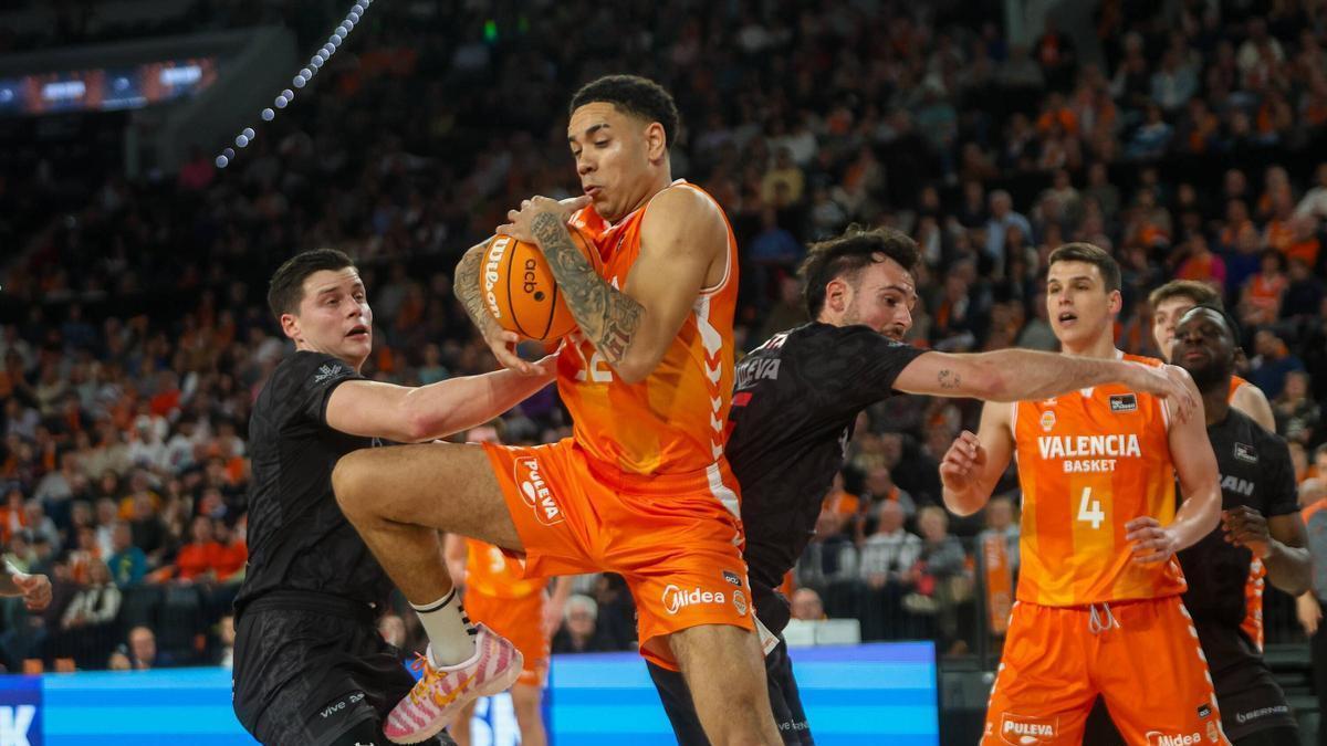 Isaac Nogués, jugador de rotación para Pedro Martínez