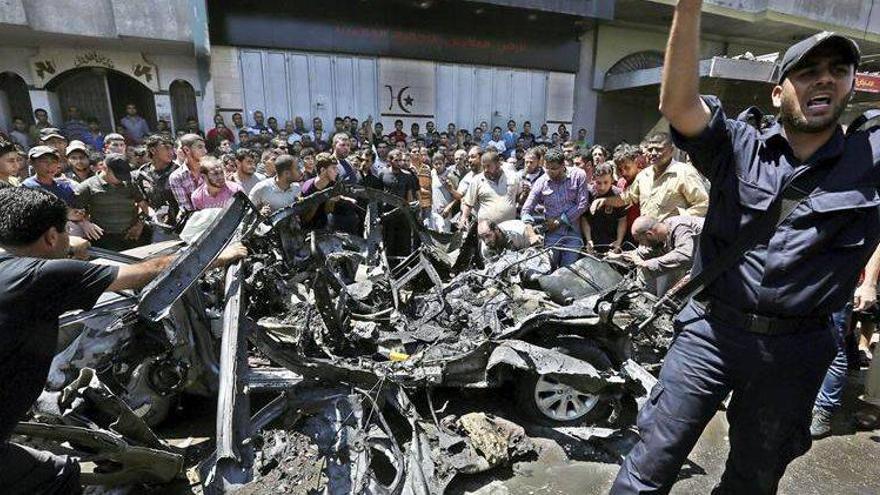 Un civil muerto y 40 heridos en bombardeos de la aviación israelí en Gaza