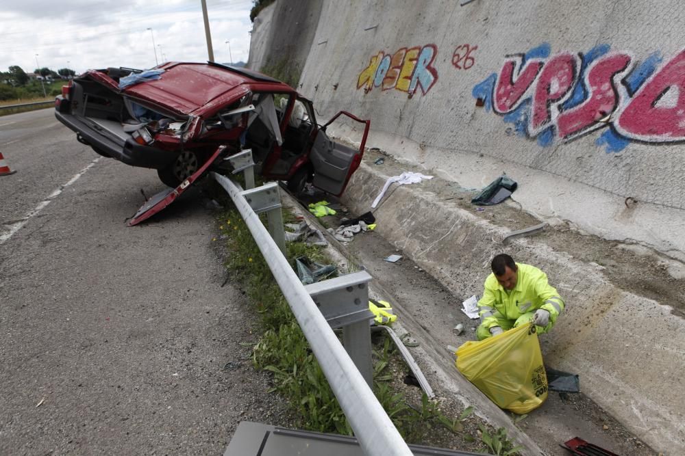 Accidente en la A-8 a la altura de Tremañes