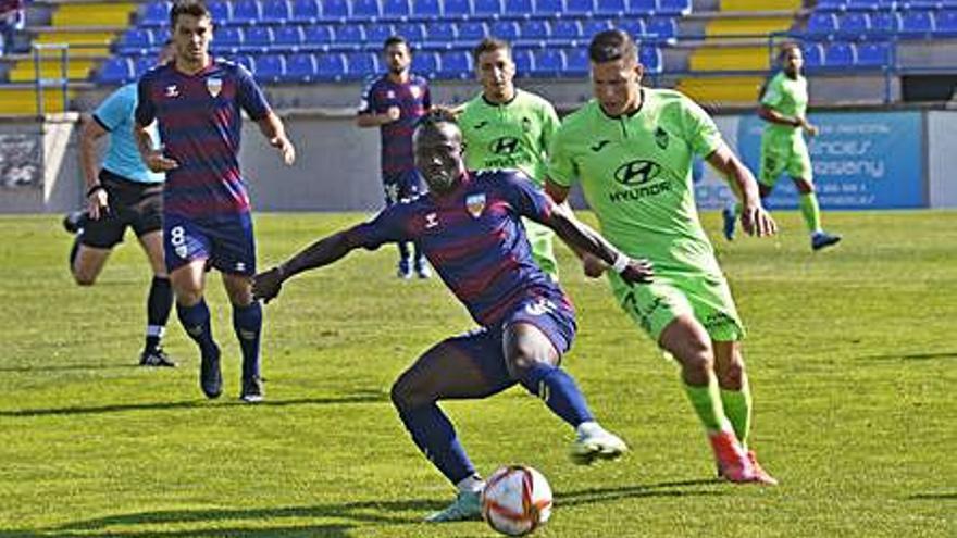 Moussa contra l’Atlètic Balears. | MARC MARTÍ