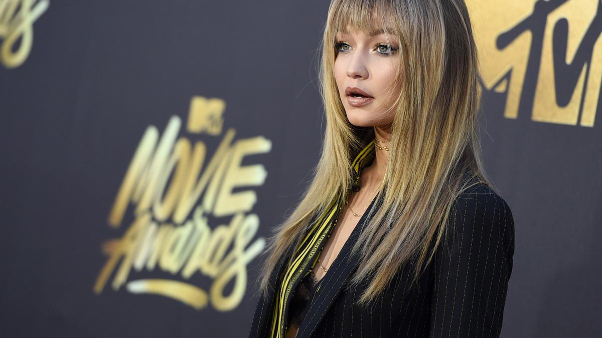 El falso flequillo de Gigi Hadid en los MTV Movie Awards