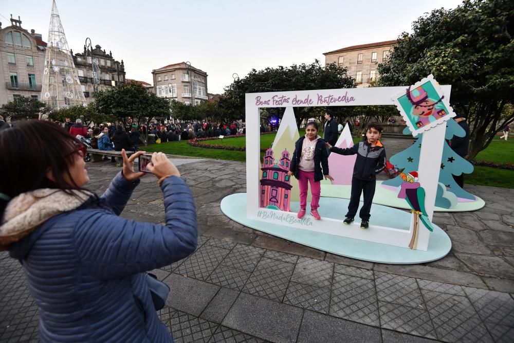 Navidad en Pontevedra 2019 | El arcoíris que aparece cada noche en la Boa Vila