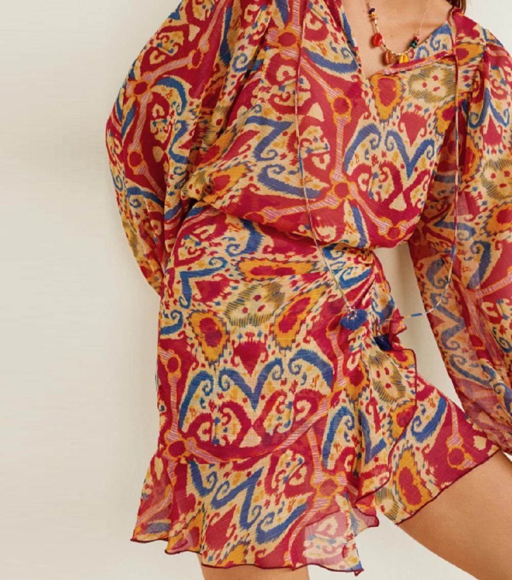 La falda cruzada con estampado multicolor, de Mango