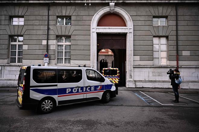 La policía francesa abate a un hombre que pretendía supuestamente quemar una sinagoga en Ruan (Francia)