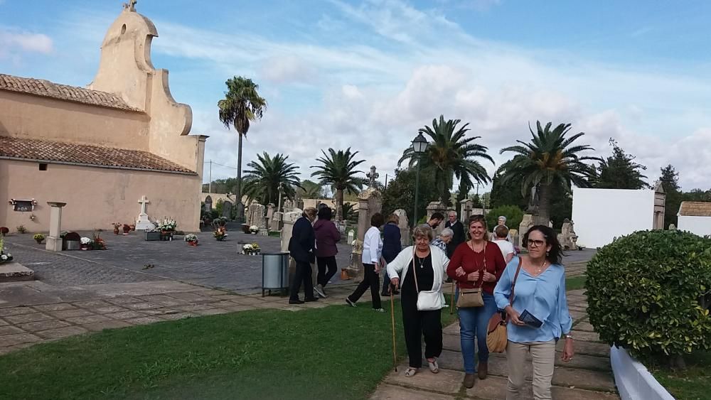 Visita al cementerio de Felanitx