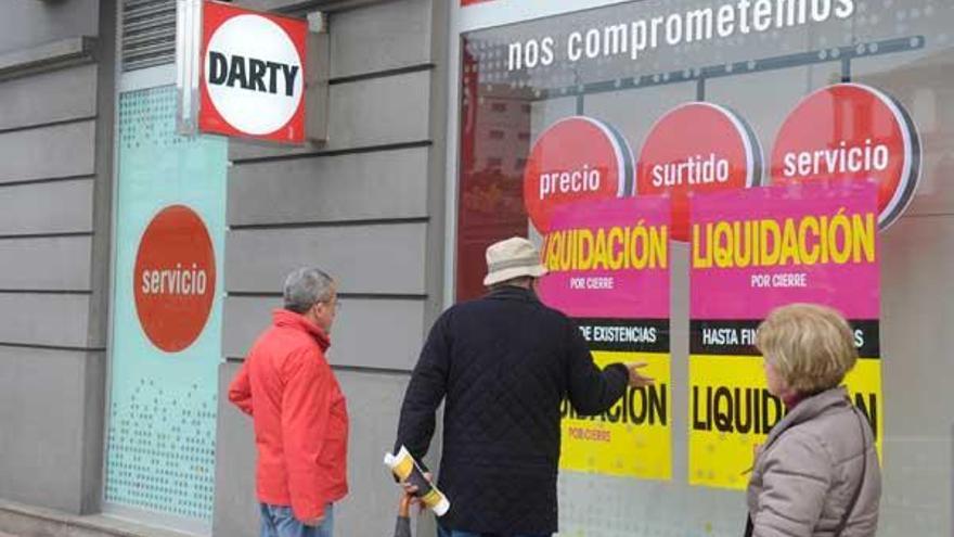 Tienda Darty en Plaza de Pontevedra tras su cierre. / J.Varela