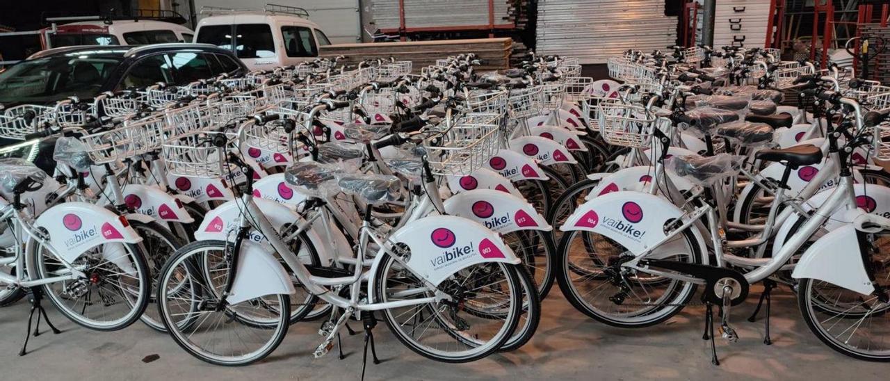 Las 79 bicicletas están rotuladas y preparadas para ser utilizadas.