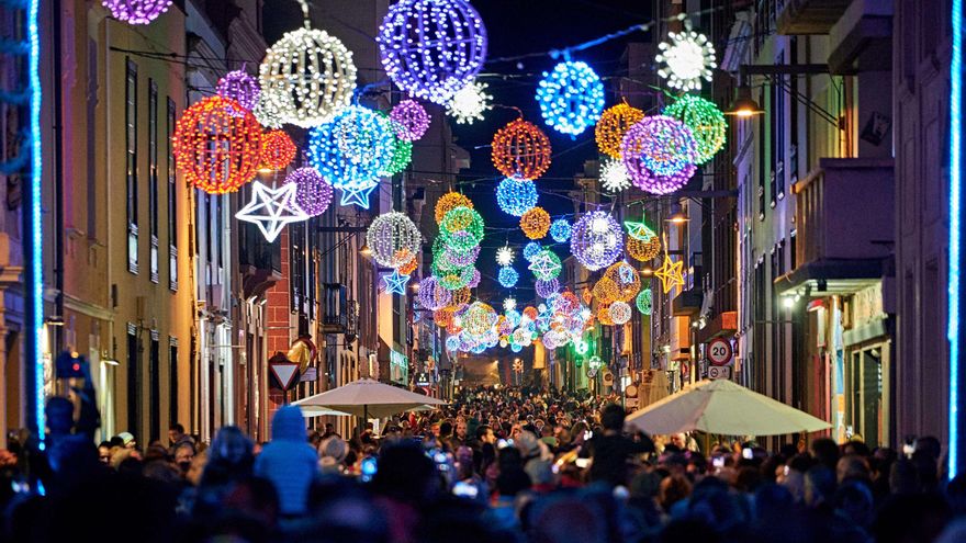The rise of Covid cases in Tenerife forces municipalities to cancel part of the Christmas events