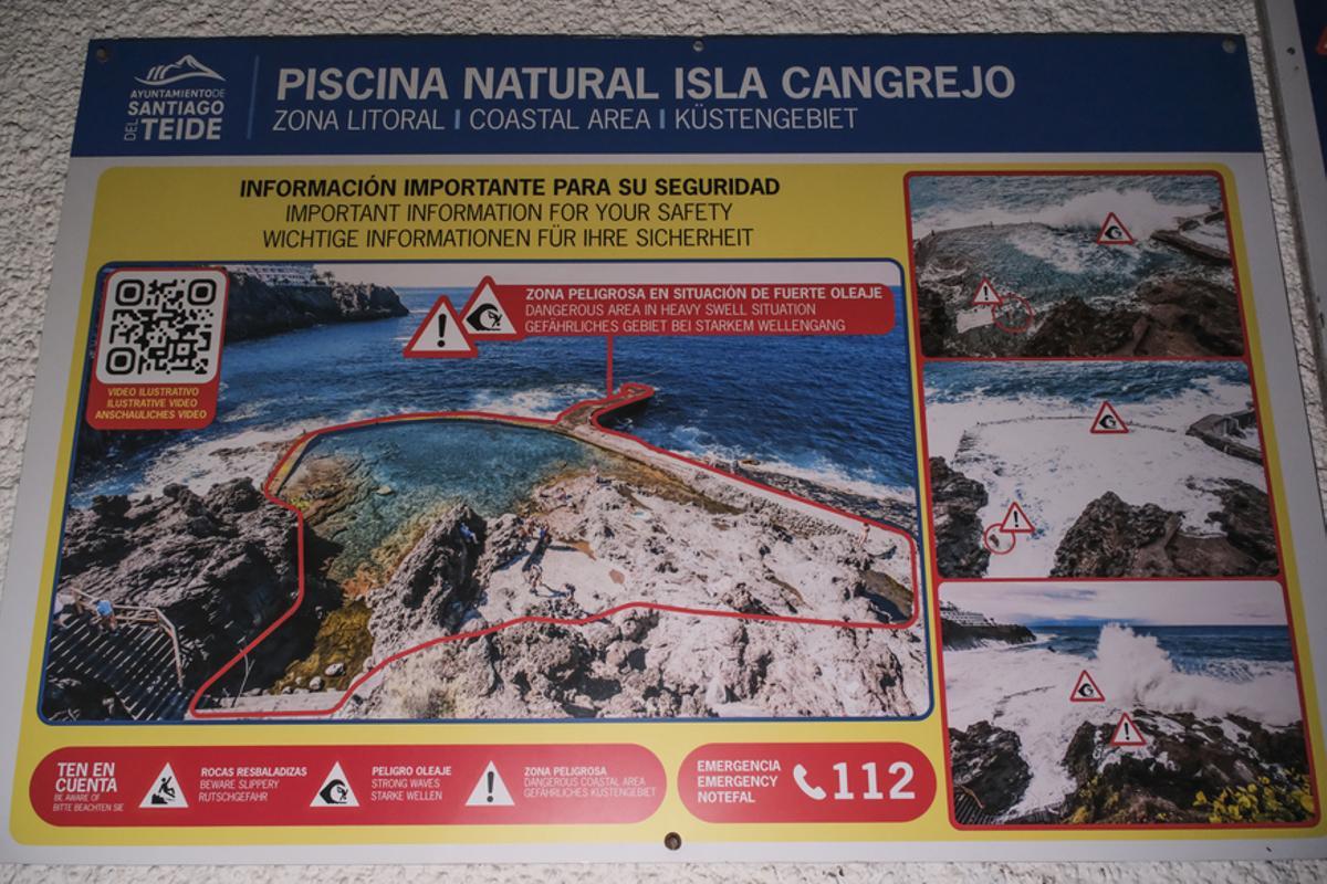 Eine solche Tafel warnte in dem Naturschwimmbecken vor der Gefahr bei hohem Wellengang.