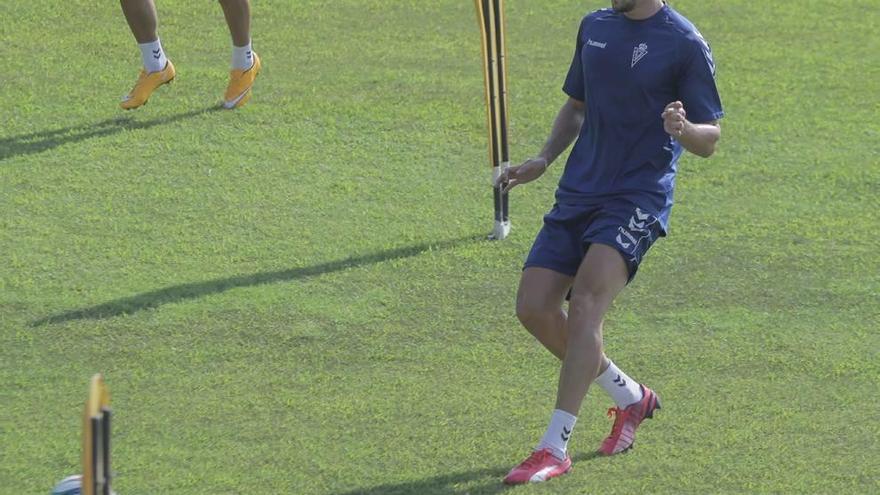 Eneko Satrustegui, en un entrenamiento en Cobatillas