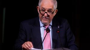 La divisió del sector progressista del TC frena l’aval a la ‘llei trans’