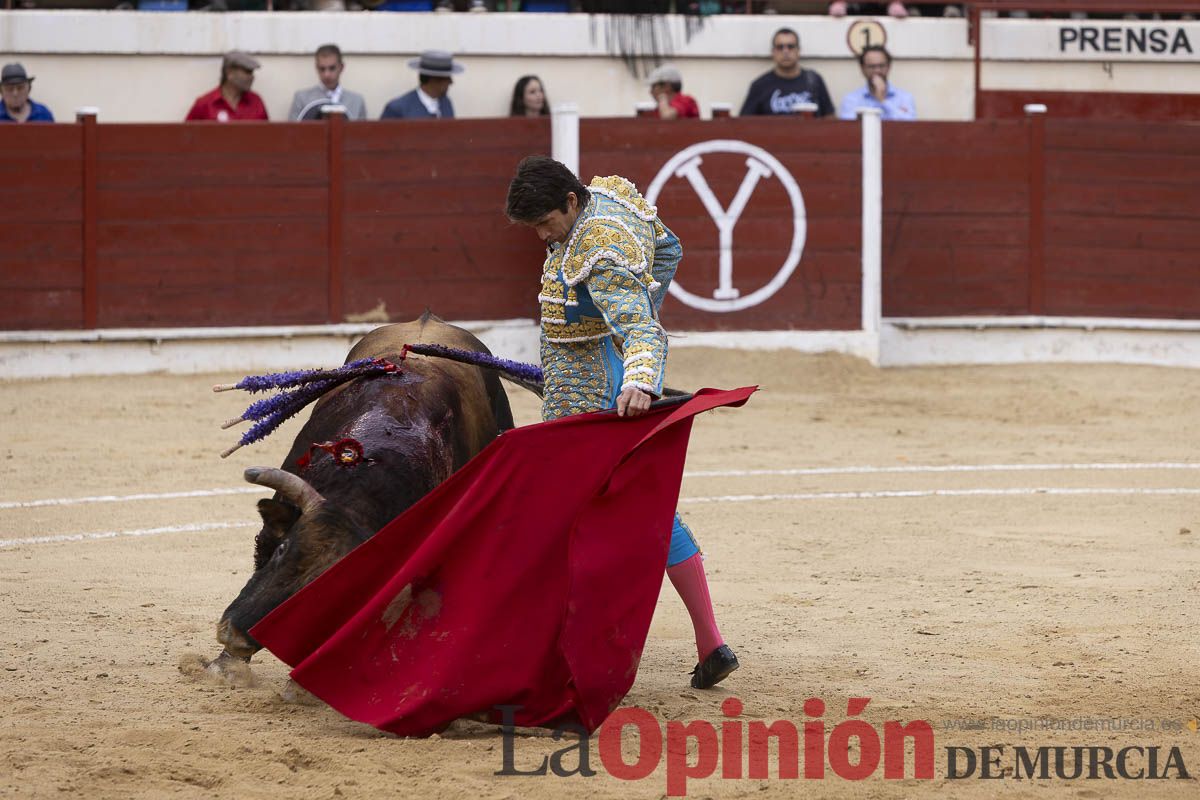 Tarde histórica en Abarán con la alternativa de José María Trigueros y el indulto de Tomás Rufo, junto a Castella salieron a hombros