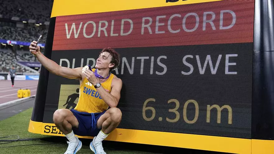 ¡Duplantis hace historia en Tokio saltando 6,30!