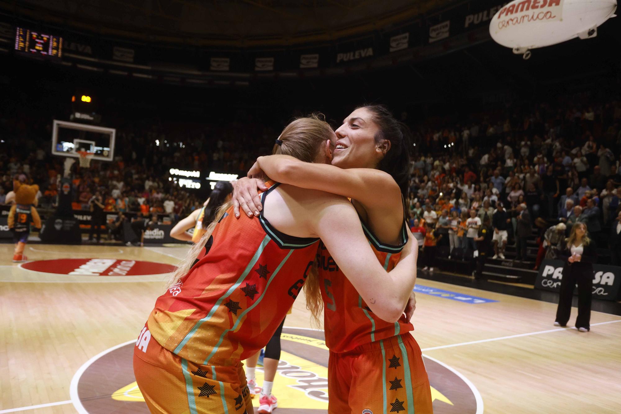 Valencia Basket - Perfumerías Avenida