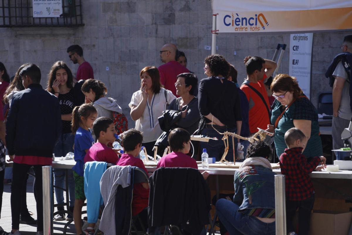 Fira "Ciència entre tots" a Girona Fira "Ciència entre tots" a Girona