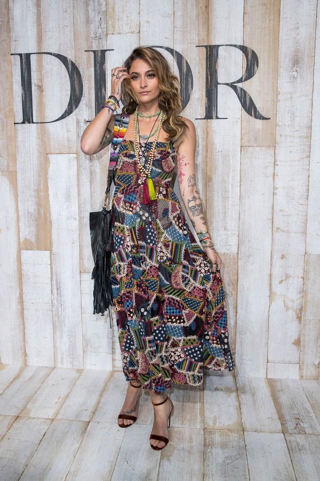 Paris Jackson posa en el photocall de Dior en el desfile de la colección Crucero 2019