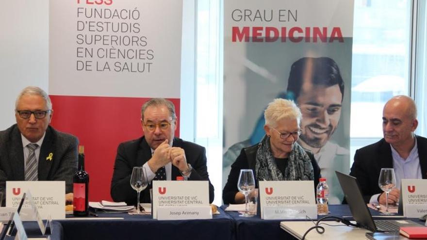 Turrós, de la Fundació Balmes; Arimany, de la facultat de Medicina, Rosich i Martínez, a la reunió del patronat de la Fundació d&#039;Estudis Superiors en Ciències de la Salut