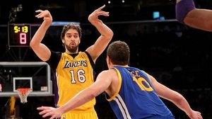 Victòria davant els Warriors (97-90) en el novè partit dels angelins en 13 dies.