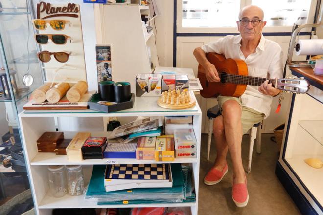 Los últimos días de Can Murenu, el histórico comercio de Ibiza.