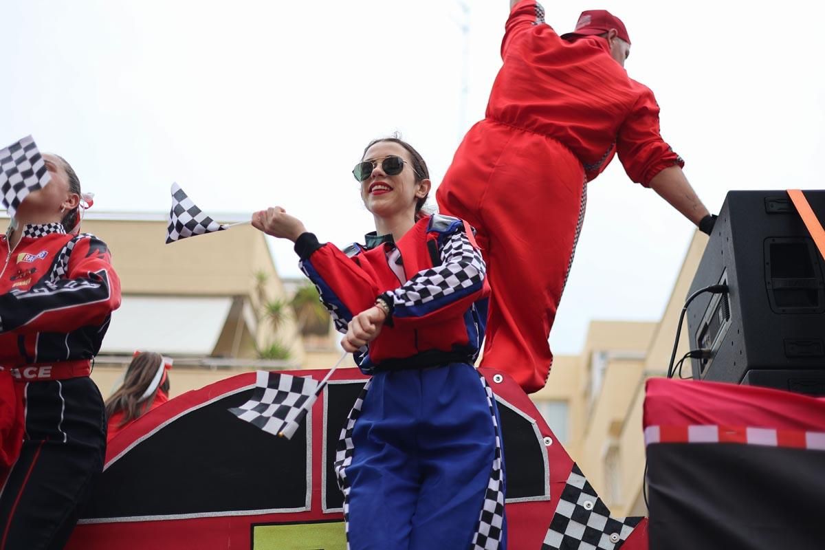 Búscate en las imágenes de la rúa de Carnaval de Ibiza