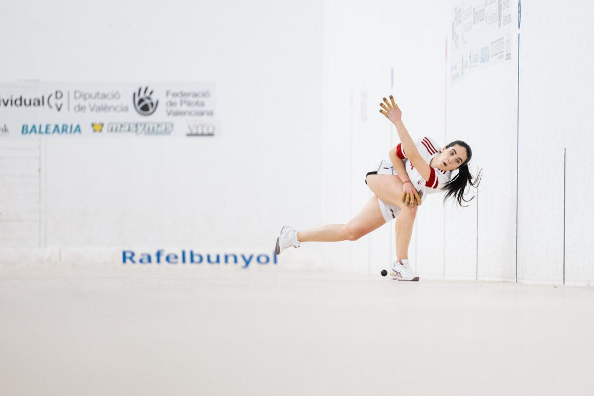 Victoria juga de raspall al trinquet de Rafelbunyol.