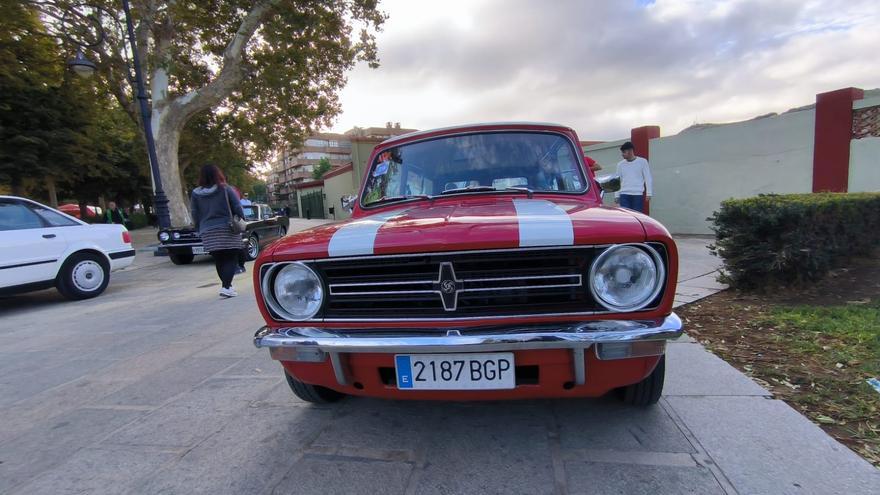 La concentración de coches clásicos de Bobadilla Estación, en imágenes