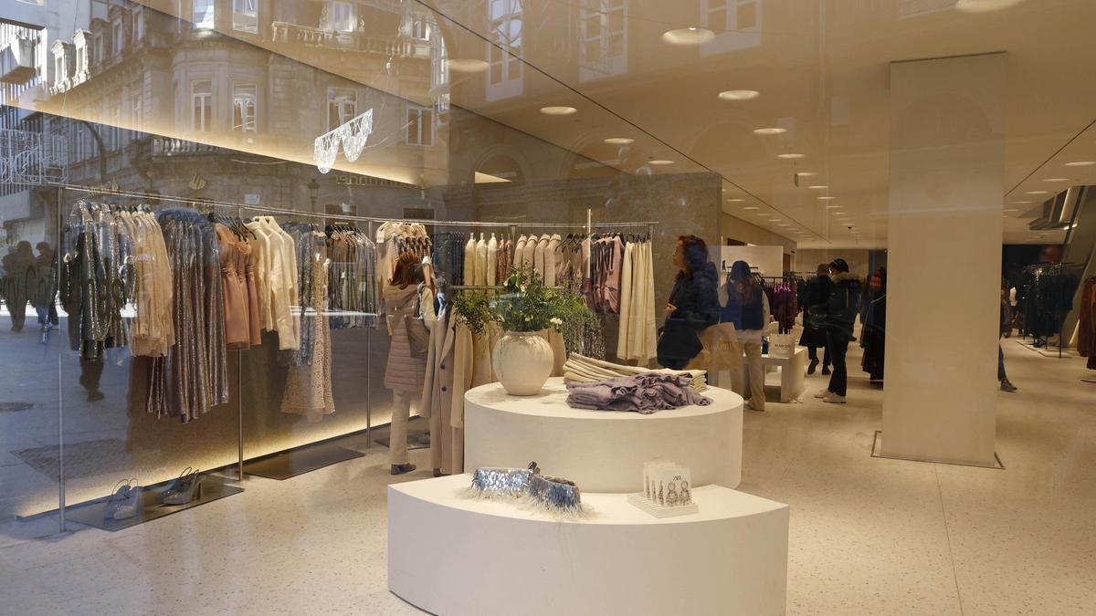 Interior de una tienda de Zara