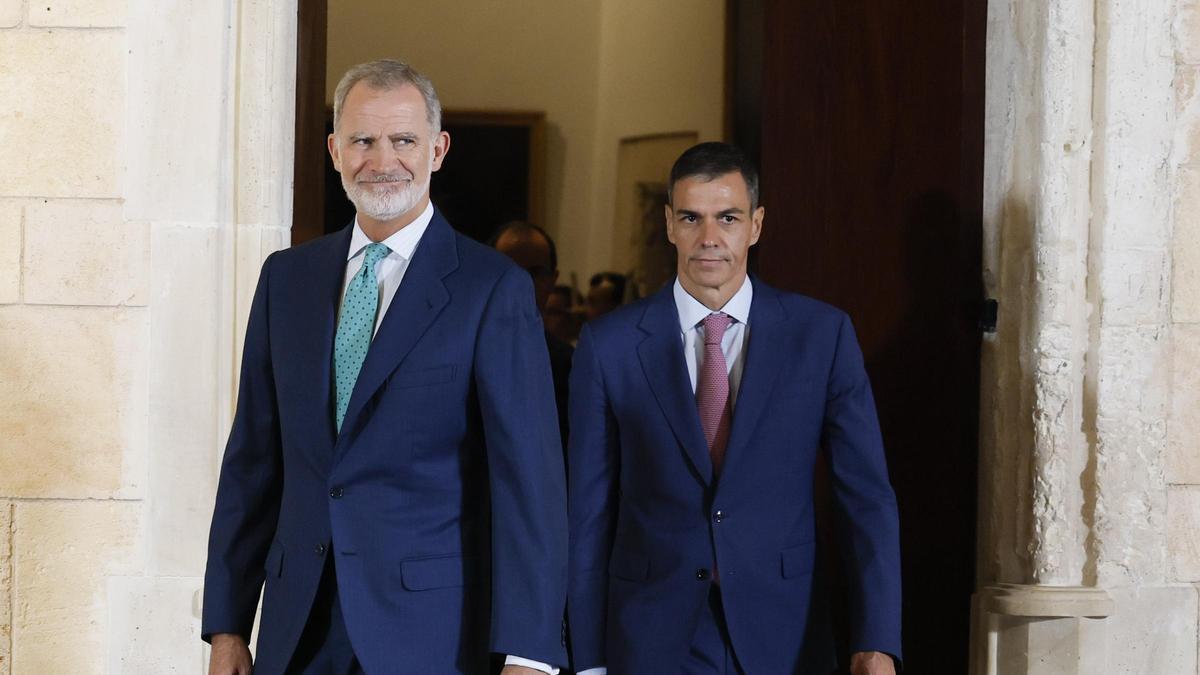 El Gobierno dice que sus relaciones con el rey son buenas y niega haberle vetado en Ceuta