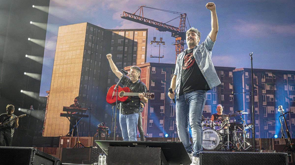 Concierto de Estopa en el Estadi Olímpic