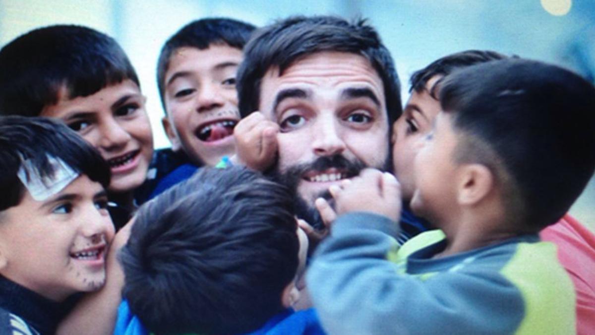 Voluntarios del Sant Joan de Déu y el Clínic en un campo de refugiados de Grecia.