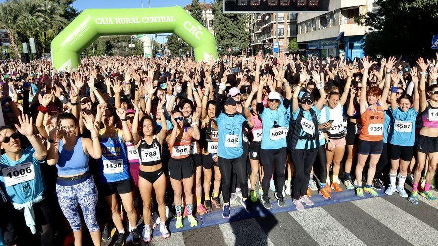 Las imágenes de la salida y de la meta de la Carrera de la Mujer y de la carreta infantil 2025 en Murcia