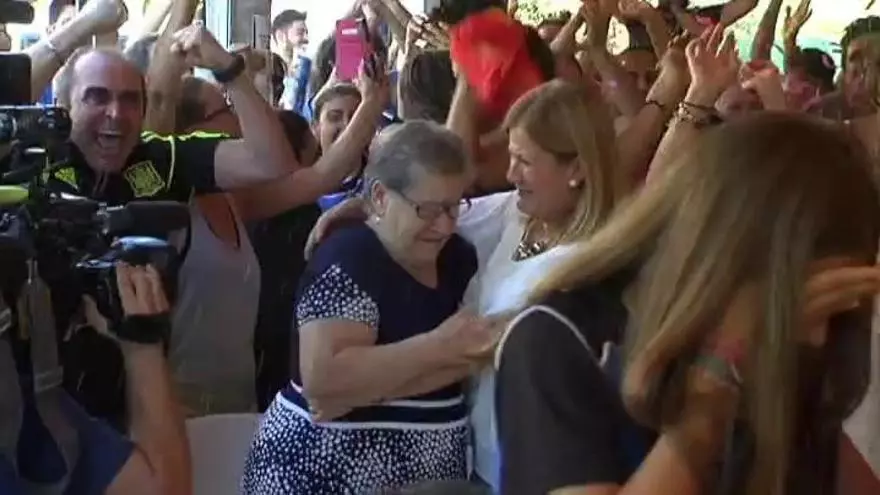 Huelva se emociona con su campeona olímpica, Carolina Marín