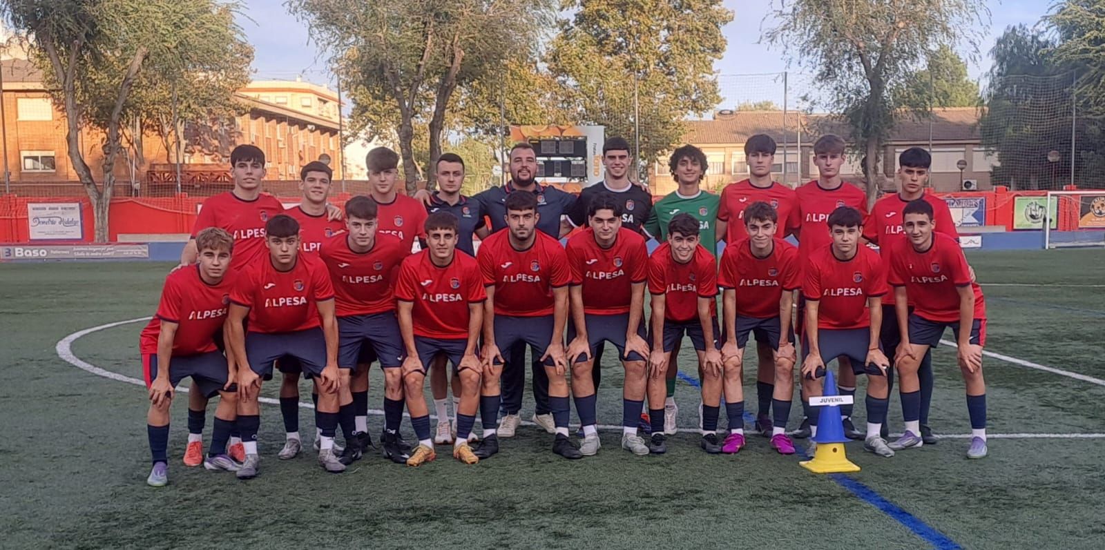 La "familia" de la UE Tavernes 2025-2026 se presenta en sociedad