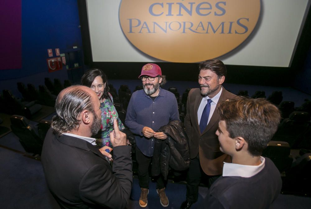 Proyección de la película Fishbone en los cines Panoramis de Alicante