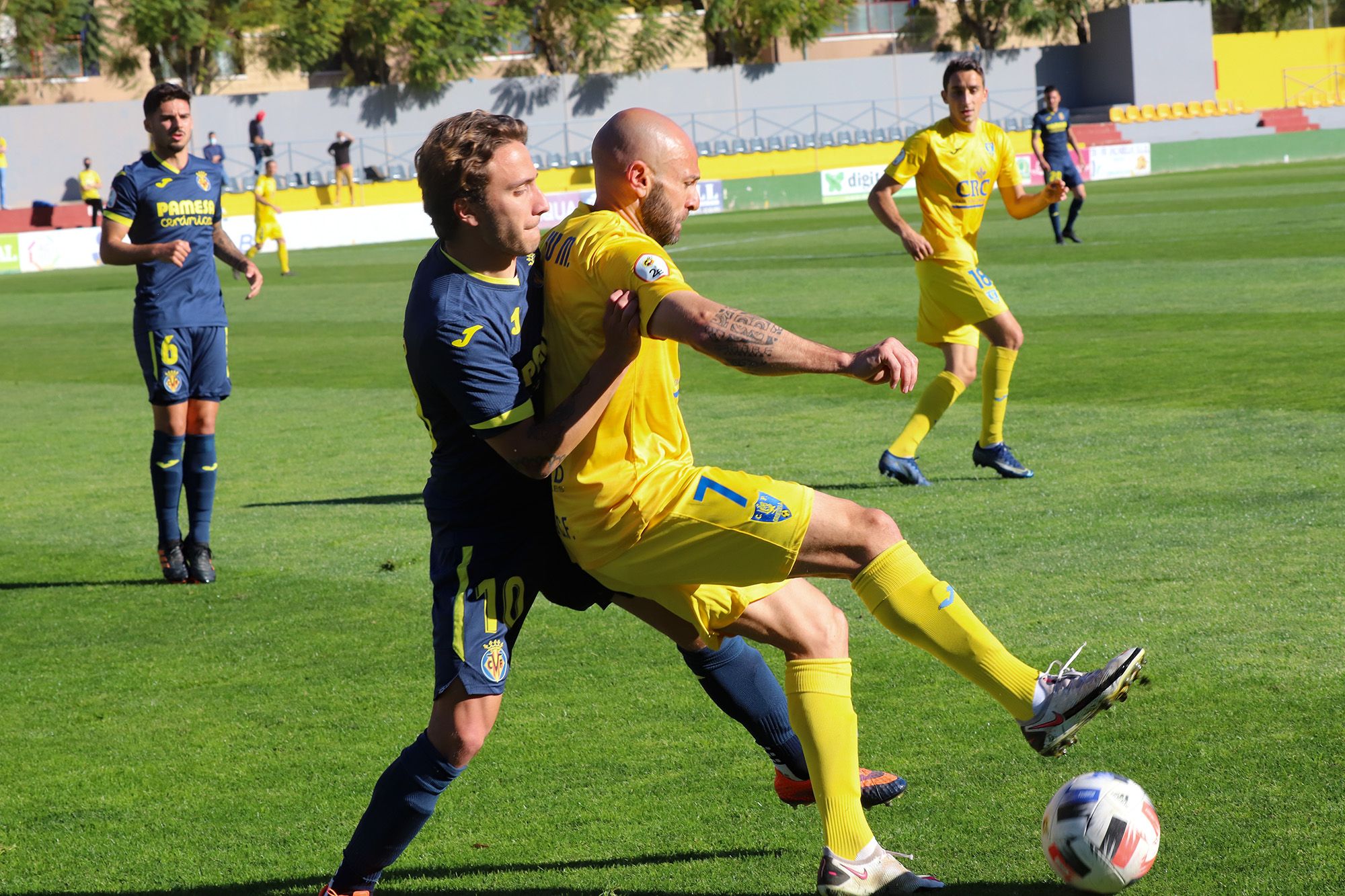 El Orihuela cae por 2-4 en un partido vibrante ante el Villarreal B