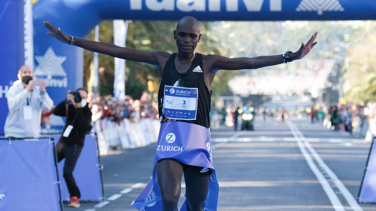 Las imágenes de la Zúrich Maratón de Málaga de 2021