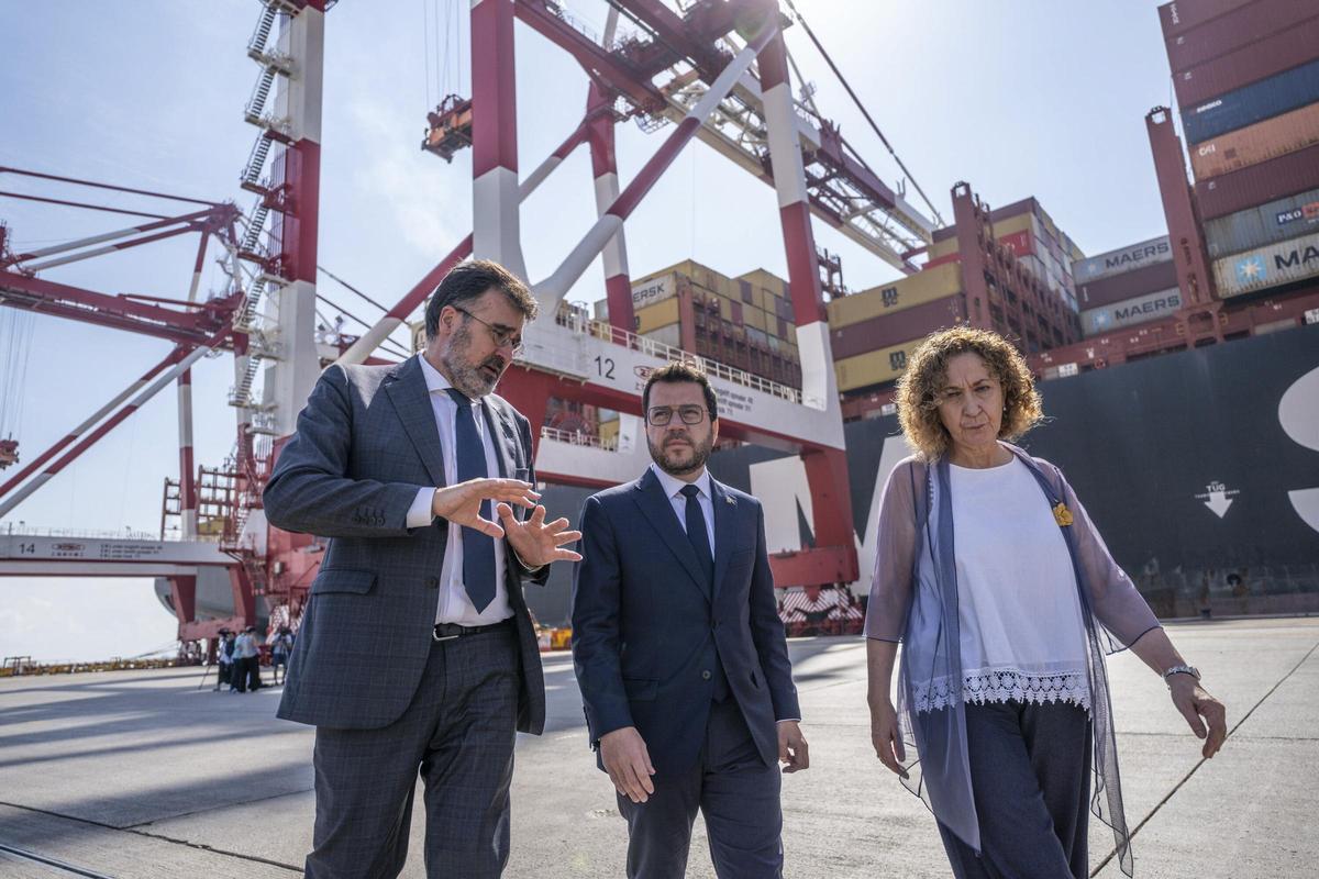 El Port de Barcelona conecta a la electricidad la terminal de contenedores Hutchison Ports BEST