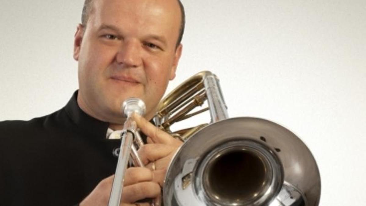 Hondo pesar por el fallecimiento de Daniel Portas, trombón solista de la Banda Municipal de Compostela