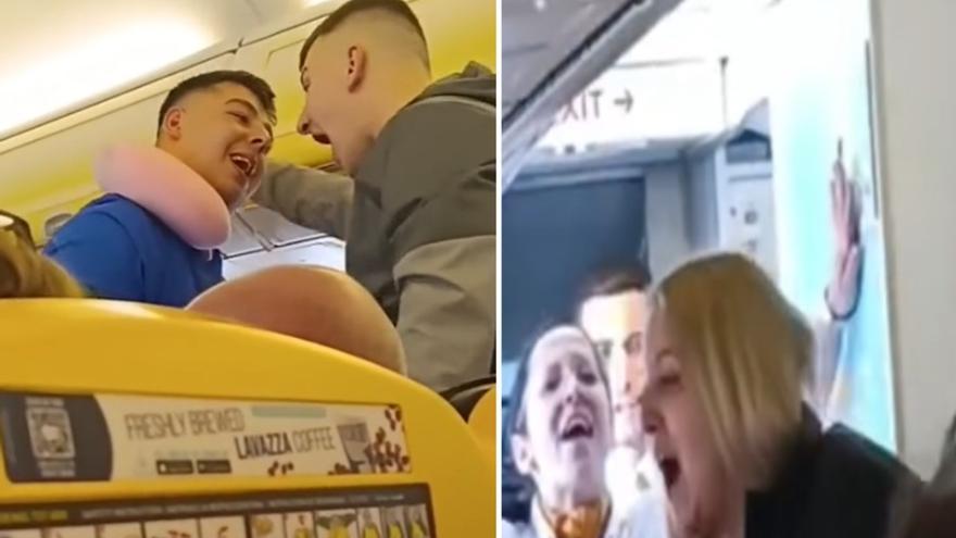 Pelea a cabezazos y escupitajos entre dos hermanos en un vuelo con destino Canarias